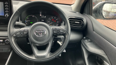 Toyota Yaris 1.5 Hybrid Icon 5dr CVT Hybrid Hatchback